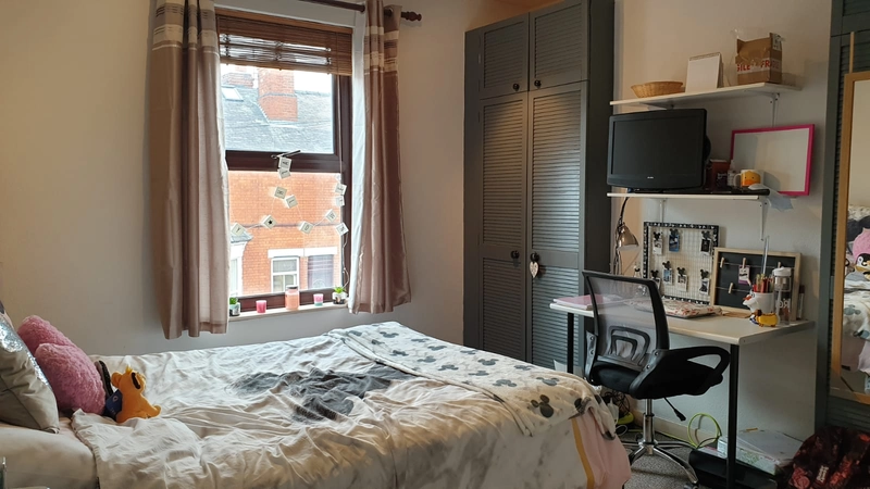 Cranwell Street - 6 Bed (one room remaining) - Thumbnail 30